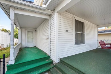 Lower unit private entrance