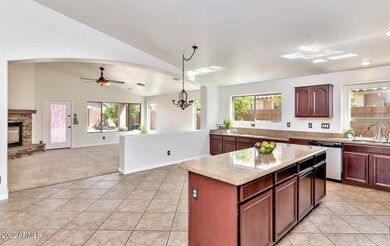 Island, Eat-in, Extended Cabinets