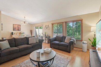 209 Lorien Ct, East Dundee, IL 60118 - photo 2