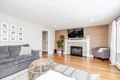 130 Chapman St, Dracut, MA 01826 - photo 4