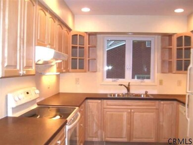 11 Bartlett Ln, Delmar, NY 12054 - photo 2