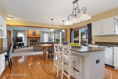 2611 Partlow Dr, Naperville, IL 60564 - photo 7