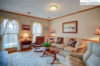 395 Laurel Chase Dr, Blowing Rock, NC 28605 - photo 6