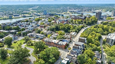 913 Paradrome St, Cincinnati, OH 45202 - photo 2