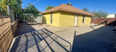 207 Arco Iris Rd unit 3, Laredo, TX 78043 - photo 3