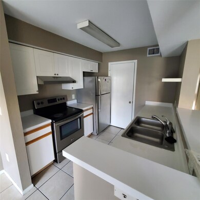 unlisted-address, Oakland Park, FL 33309 - photo 5