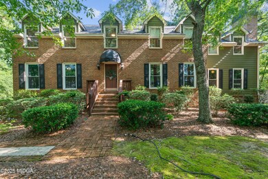 137 Colebrook Dr-004