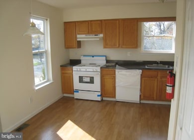 37 W Lakeview Ave, Oaklyn, NJ 08107 - photo 4