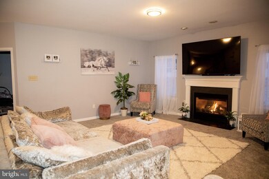 7618 Chesterfield Way, Rosedale, MD 21237 - photo 4