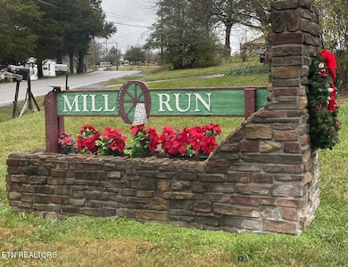 5202 Millet Ln, Knoxville, TN 37918 - photo 2