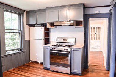 8 Pleasant St unit 1, Salem, MA 01970 - photo 2