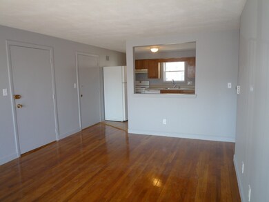 36 Essex St unit 12, Saugus, MA 01906 - photo 5
