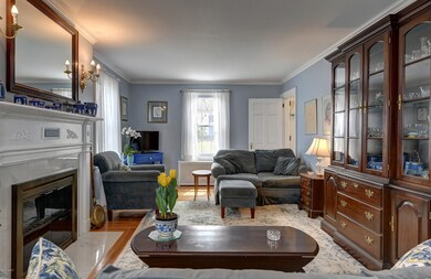 6-Living Room