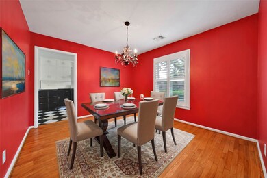 Virtually staged dining room
