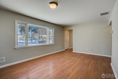 13 Lynn Ave, Middlesex, NJ 08846 - photo 3