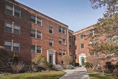 1492 Beacon St unit 6, Brookline, MA 02446 - photo 3