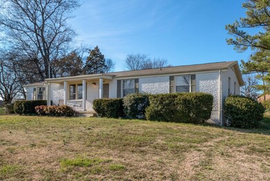 3002 Westwood Dr, Columbia, TN 38401 - photo 2