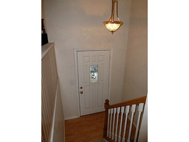 Entry/Foyer.