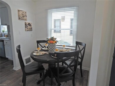 Picture perfect Nook for enjoying meals.