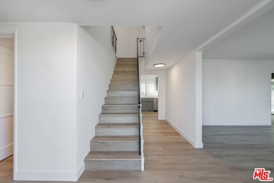 15974 Tobin Way, Sherman Oaks, CA 91403 - photo 3