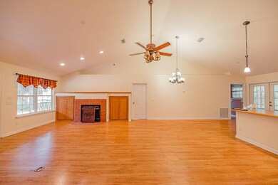 40 Saint Marks St, Crawfordville, FL 32327 - photo 7