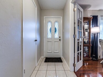 440 W Pleasantview Dr, Hurst, TX 76054 - photo 3