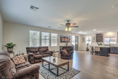 8279 Freshwater Pearl St, Las Vegas, NV 89139 - photo 6