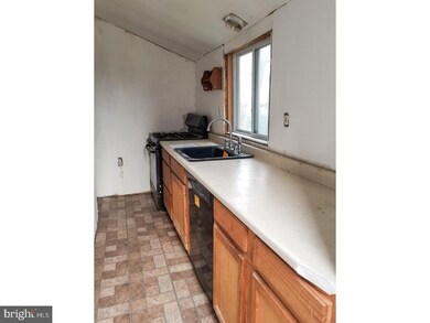 7214 Pine St, Upper Darby, PA 19082 - photo 7