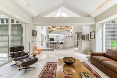 OpenKitchen&LivingArea