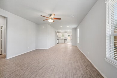 10827 Prickly Ash Dr, Tomball, TX 77375 - photo 5