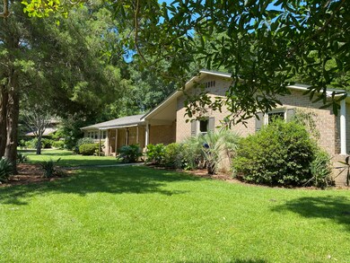 Front.ViewFromRightSideofHouse