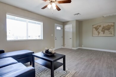 917 S Craver Pl-7