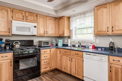 114 Elm St, Sanbornville, NH 03872 - photo 7