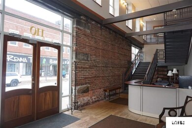 110 N Kickapoo St, Lincoln, IL 62656 - photo 2