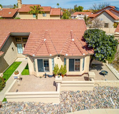 Lovely Courtyard In Front