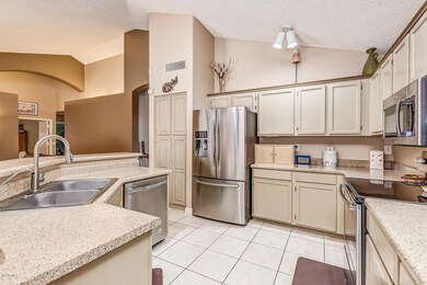 4 - kitchen
