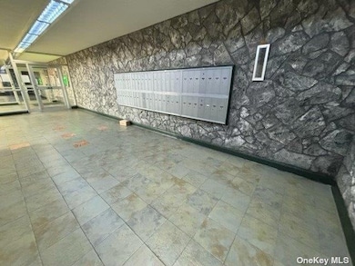 The Alpine unit B42, Hollis, NY 11423 - photo 2