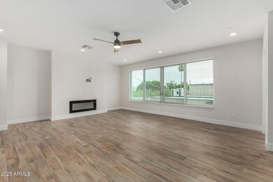 4525 N 40th St unit 8, Phoenix, AZ 85018 - photo 7