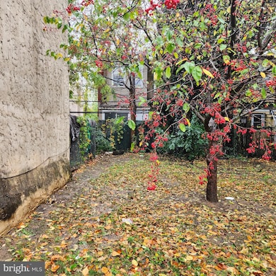 2343 N Fawn St, Philadelphia, PA 19133 - photo 3