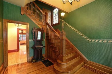 Entry / Foyer