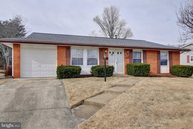 807 W Nettle Tree Rd, Sterling, VA 20164 - photo 2