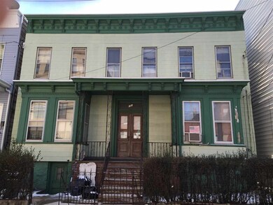 151 Lincoln St, Jersey City, NJ 07307 - photo 2