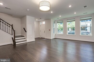 Key and Nash unit 105, Arlington, VA 22209 - photo 3