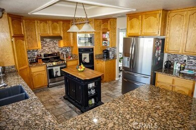 18154 Deauville Dr, Victorville, CA 92395 - photo 7