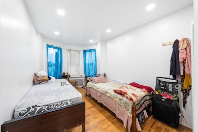 477 Mercer St, Jersey City, NJ 07306 - photo 5