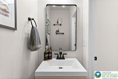 312 Redclover Ln, Allentown, PA 18104 - photo 7