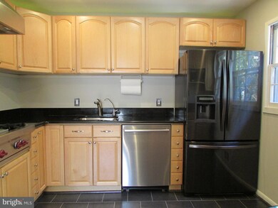 4213 Nutwood Way, Fairfax, VA 22032 - photo 6