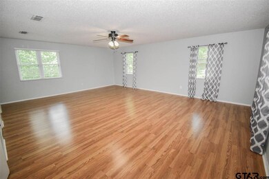 904 904 McClenny, Tyler, TX 75703 - photo 3