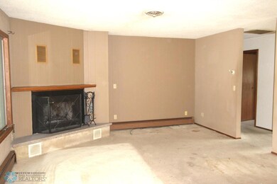 1 F LIVING ROOM.JPG