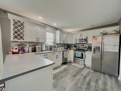 6142 E Meadow Ridge Rd, Columbus, IN 47203 - photo 7